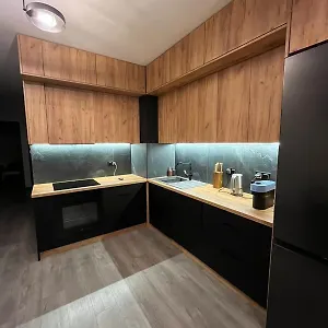 Workation Centre Airport Boutique Designer Bath, 3-4 Days Offer, Kitchen, Balkony, Aircon Apartament
